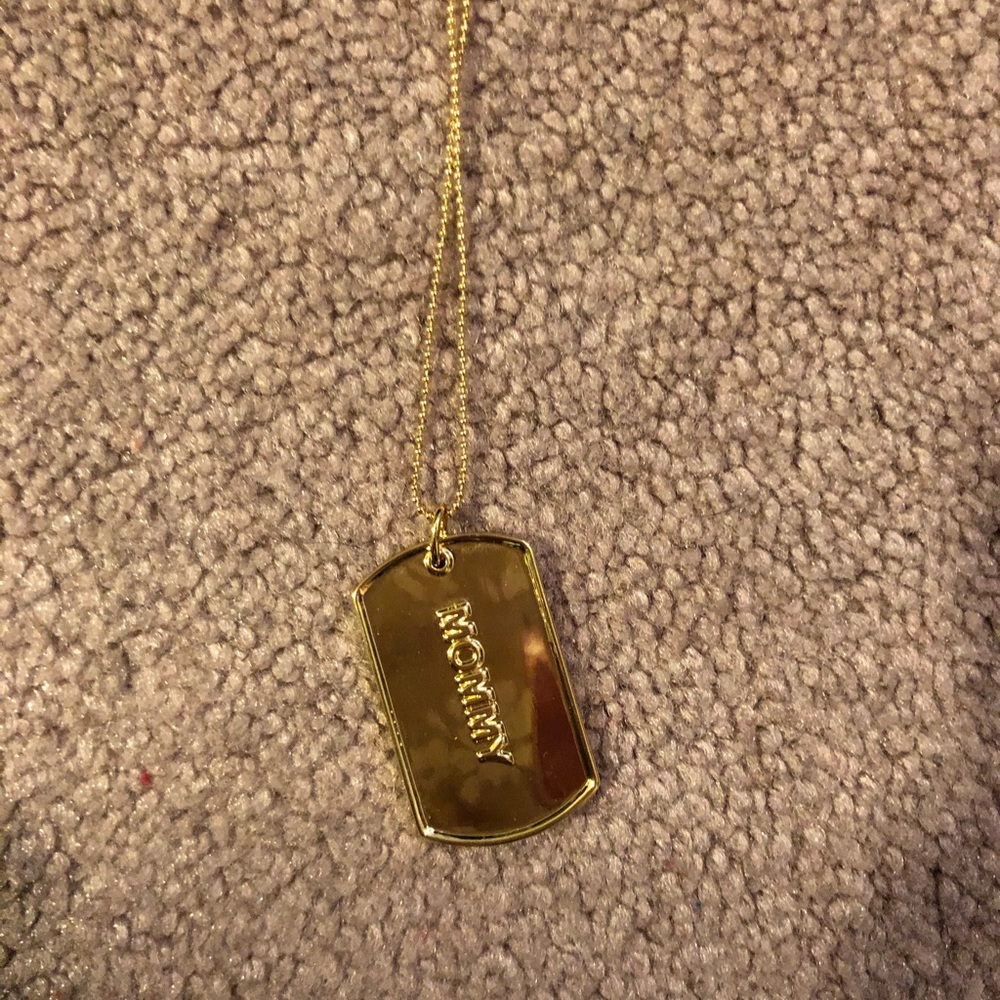 Mommy uncommon James necklace